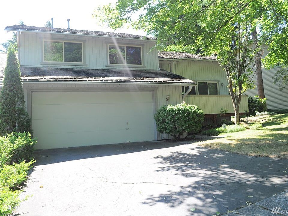 1st image of 15811 NE 61st St