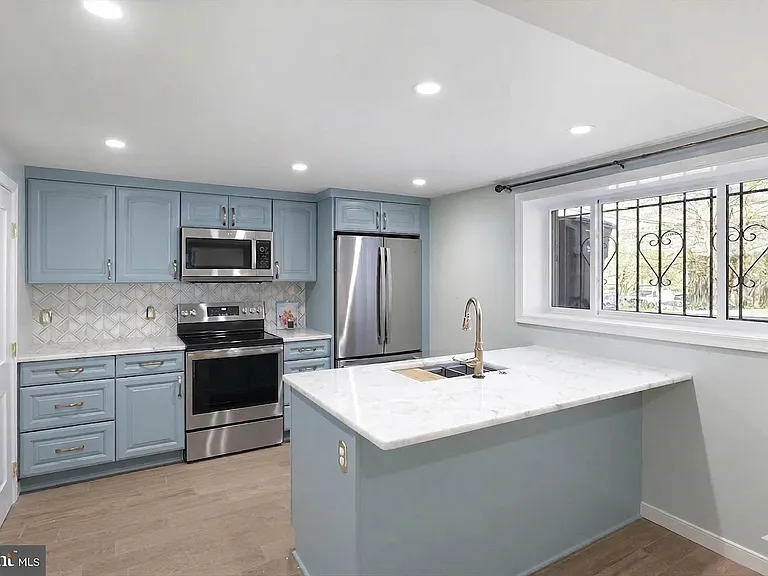 1401 S Greenbrier St #2 — Photo 4