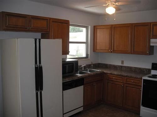3rd image of 176 Coral Dr