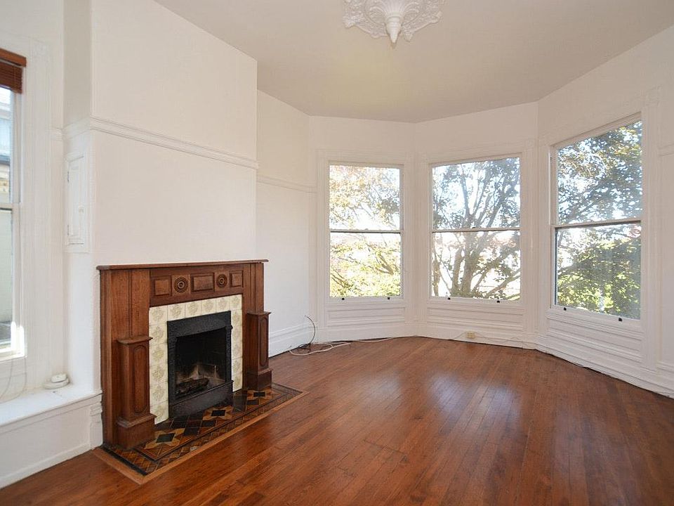 1st image of 109 Frederick St APT 3