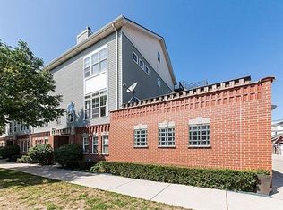 1762 W Ainslie St, Chicago, IL 60640