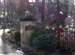 300 Roland Park Dr, Huntington, WV 25705