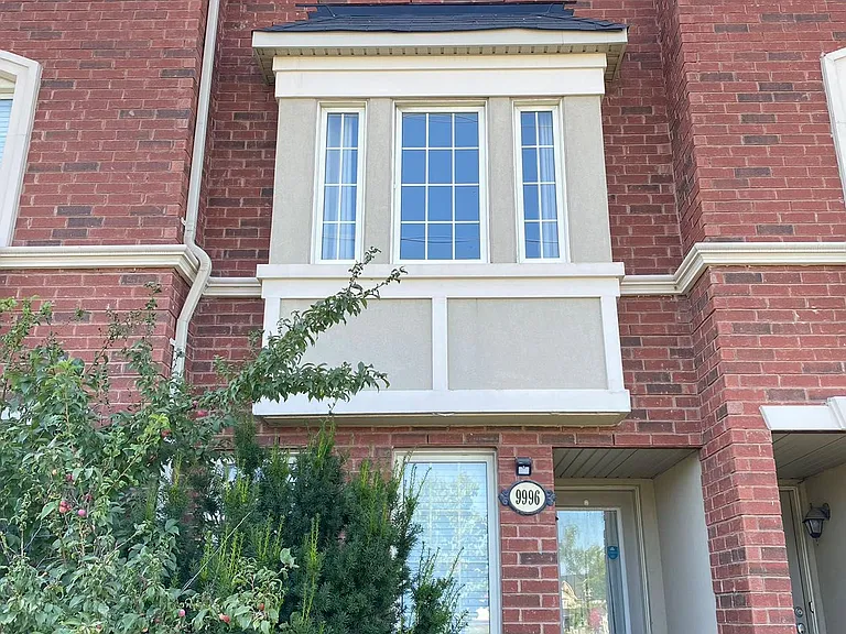 9996 McCowan Rd — Photo 2