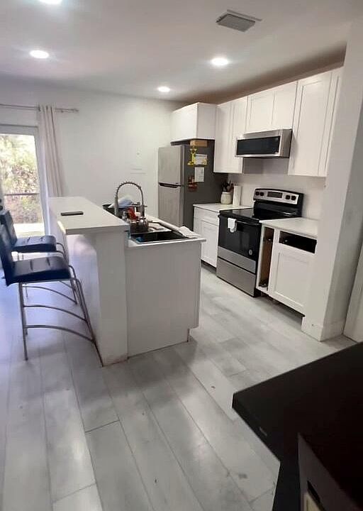 1st image of 609 NW 47TH Street #609