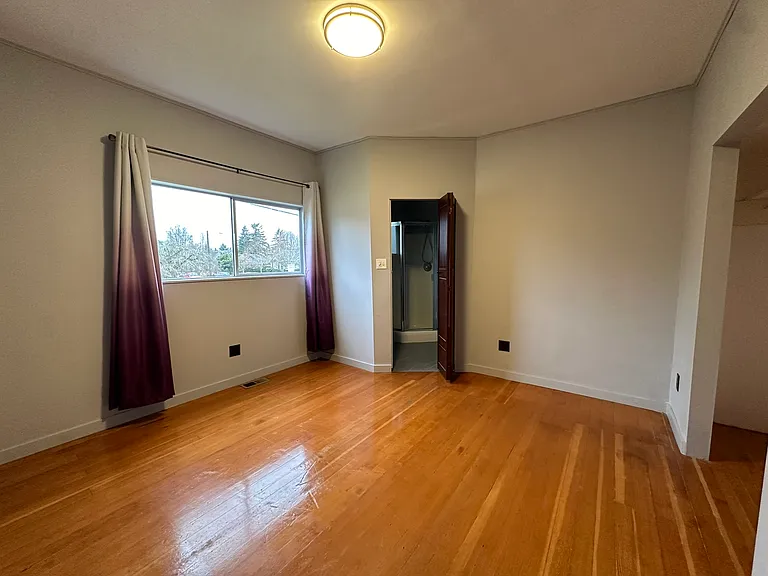7505 34th Ave SW — Photo 15