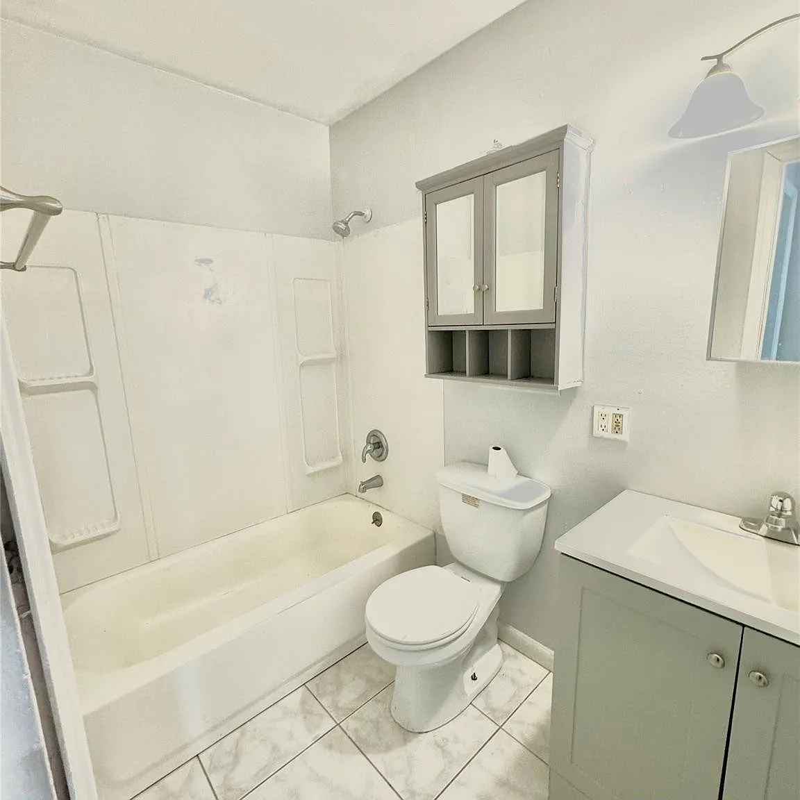 1 bed, 1.0 bath, 750 sqft, $1,700 — Photo 4