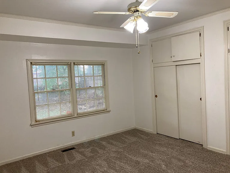 5120 S Richmond Ave — Photo 2