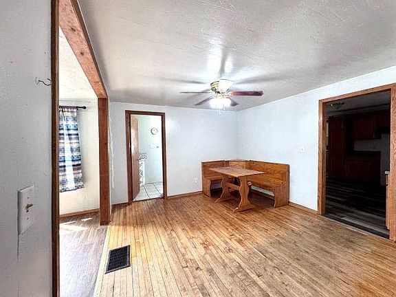 5th image of 533 E Pearl St