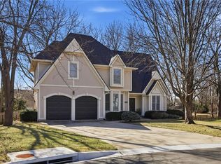 11512 Noland St, Overland Park, KS 66210