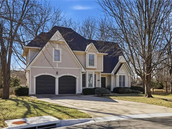 11512 Noland St, Overland Park, KS 66210