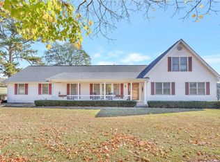 233 Bear Creek Trl, Hampton, GA 30228