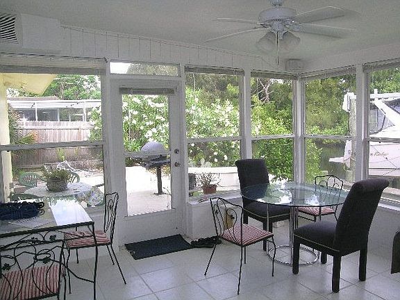 5th image of 285 79th Ave NE