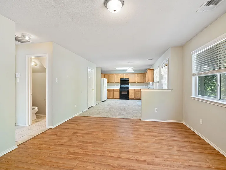 808 Flatters Way — Photo 9