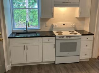 115A Northampton Rd #A, Amherst, MA 01002