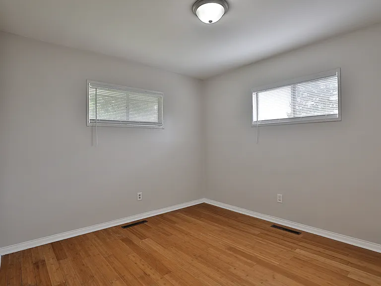 2353 Hanna Dr — Photo 17