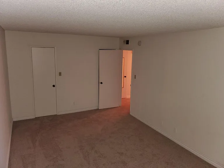 277 Pleasant St #215 — Photo 9