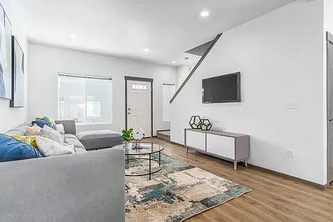 4 bed, 1788 sqft, $2,800 — Photo 3