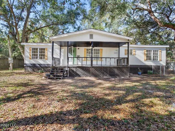 2809 N 20th St, Ocean Springs, MS 39564