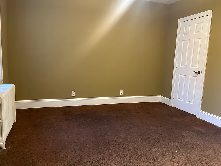 1115 W King St #2 — Photo 3