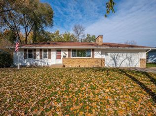 4524 Southmore Dr, Bloomington, MN 55437