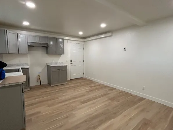 3000 W 34th Ave #10, Anchorage, AK 99517