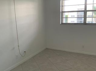 220 SW 9th Ave APT 420, Hallandale, FL 33009