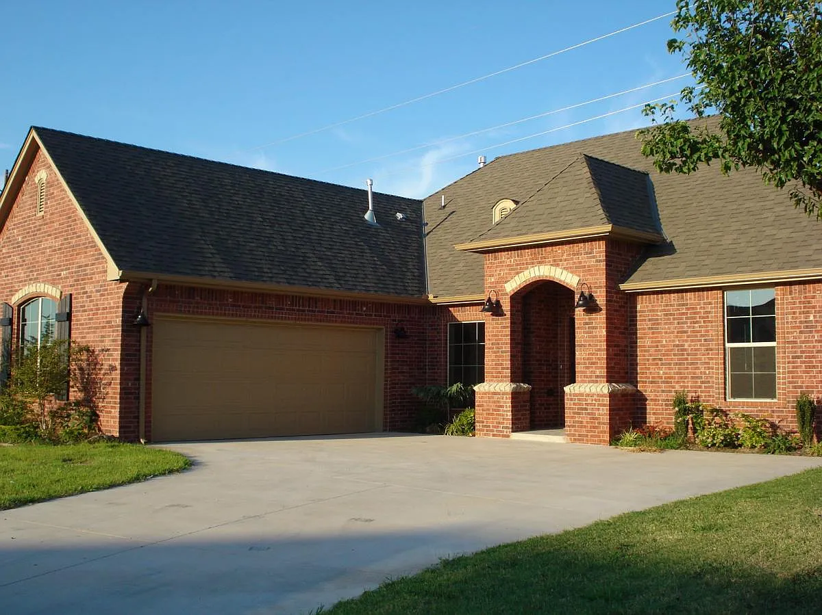 3 bed, 1667 sqft, $1,800 — Photo 1