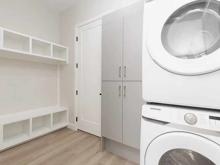 419 S 2250 W — Photo 18