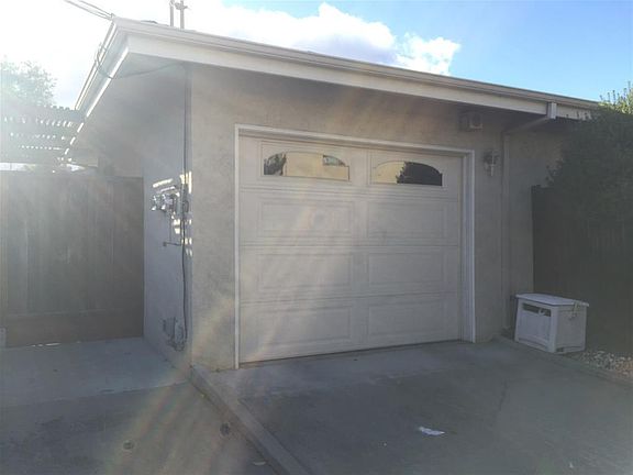 2nd image of 1054 Manchester Dr