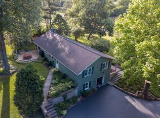 2208 Creek Rd, Palmyra, NY 14522