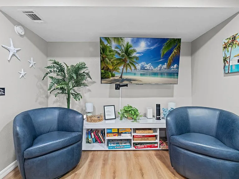 Building's Lounge