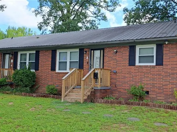6 Garden St, Thomasville, NC 27360
