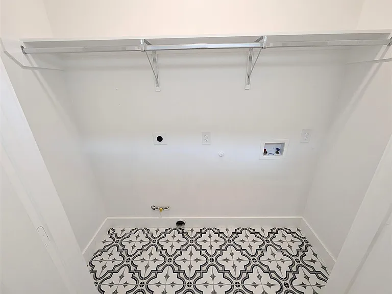 4913 Fisk St — Photo 19