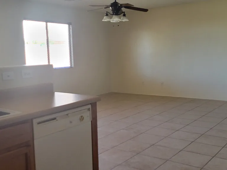 2040 E Shetland Dr — Photo 6