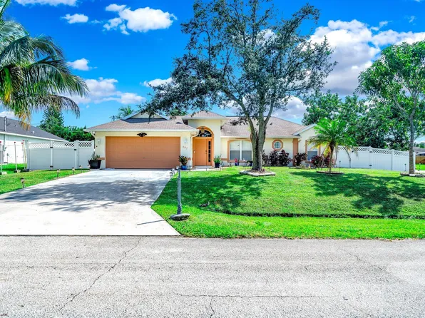 897 SW Curry Street, Port St Lucie, FL 34983