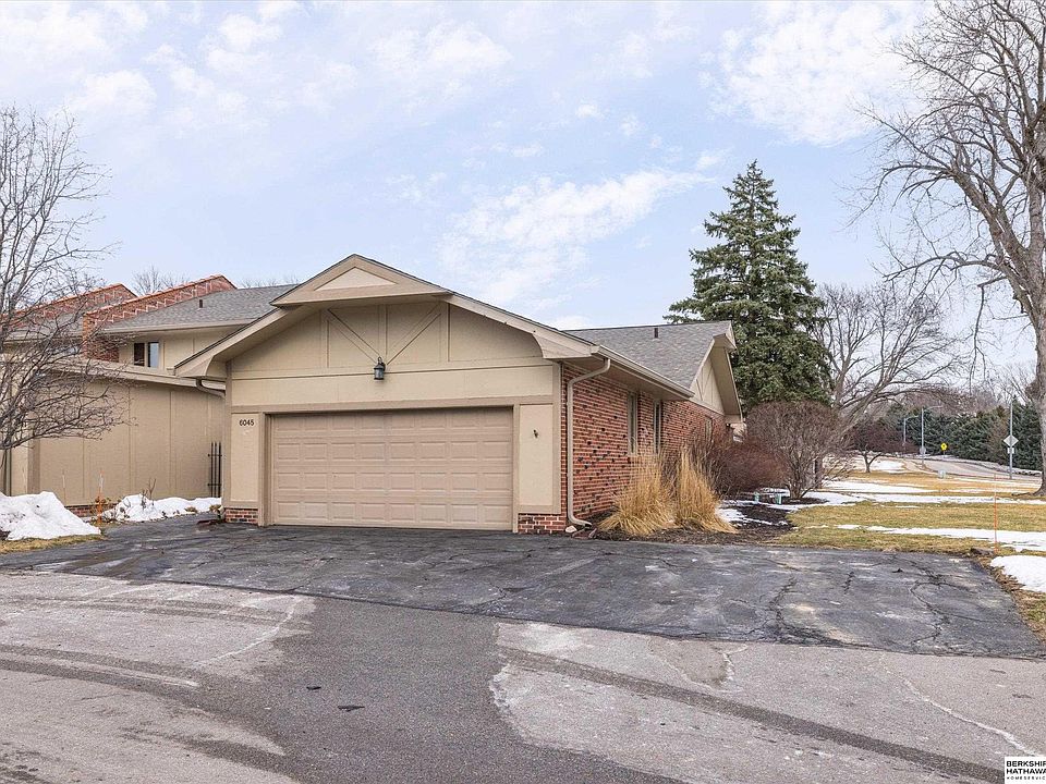 1st image of 6045 Oakcrest Plz