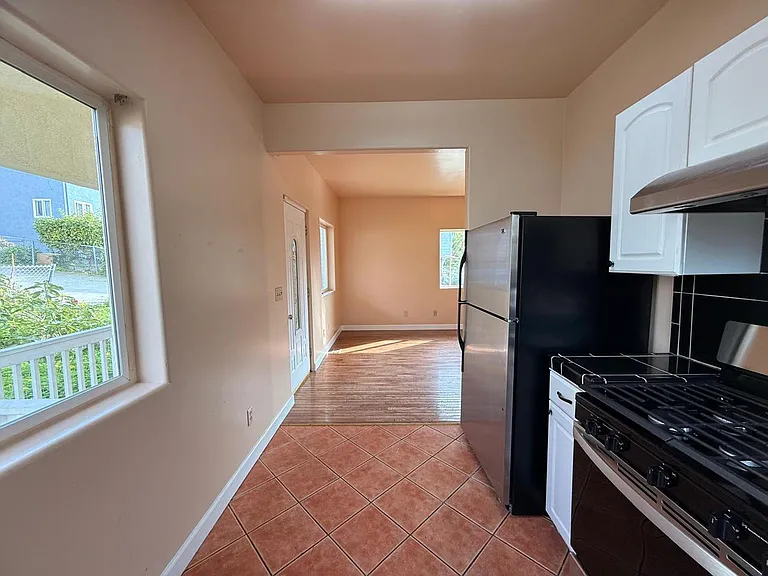 8027 Ney Ave — Photo 8