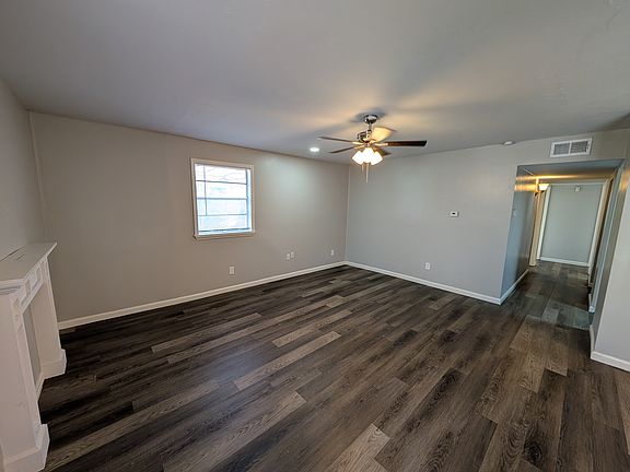 2nd image of 818 Calvin Dr