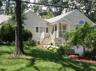 66 Foster Rd, Tenafly, NJ 07670