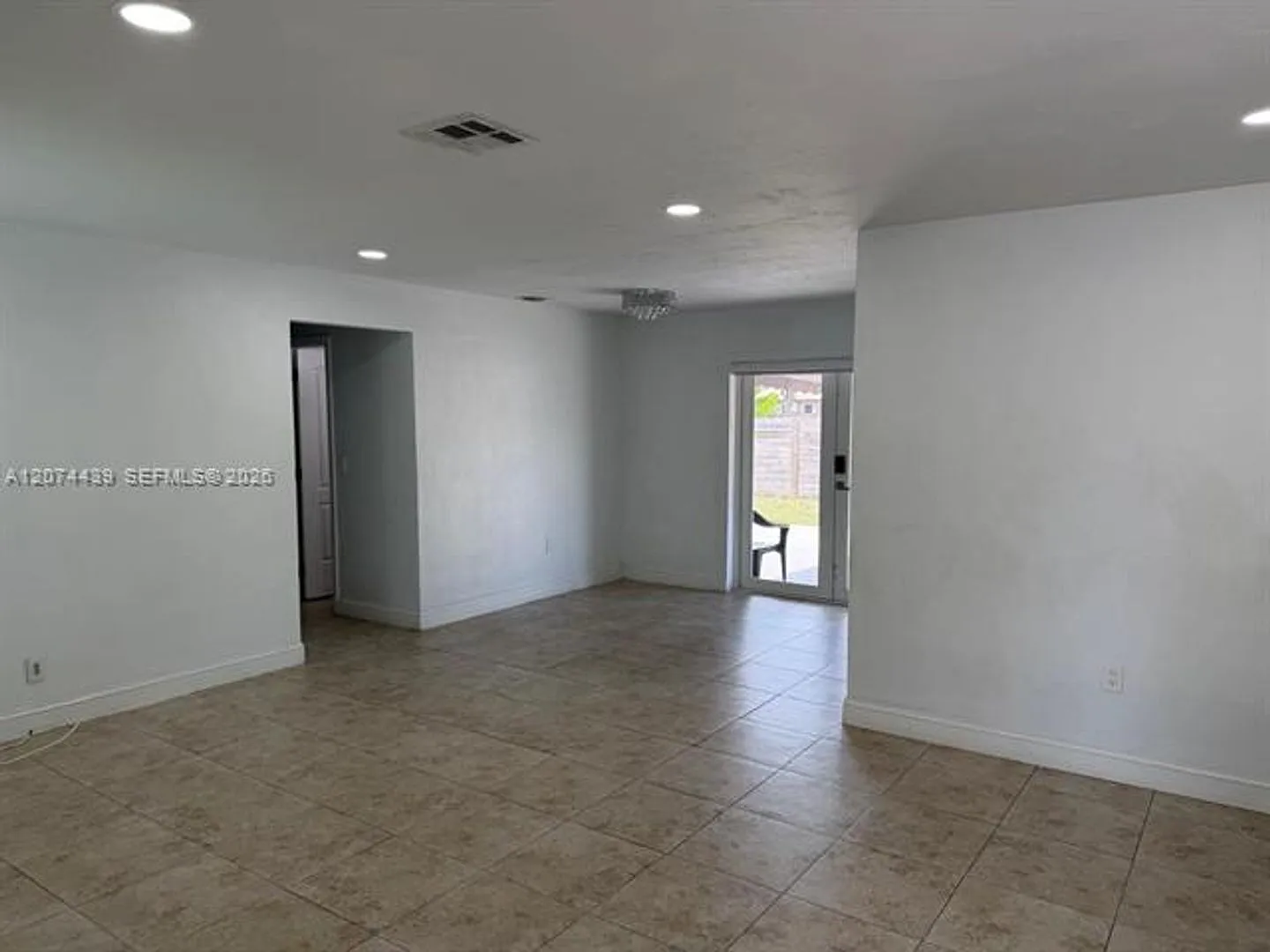 1000 NW 76th Ter # 1000, Pembroke Pines, FL 33024 — Photo 3