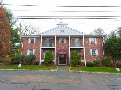 38 Bennett St APT 3D, Wakefield, MA, 01880