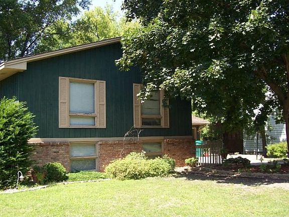 2nd image of 2064 Lamplight Dr