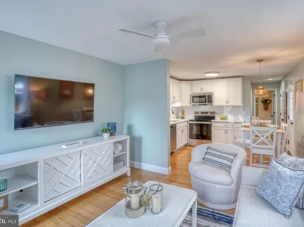 81 Lake Ave, Rehoboth Beach, DE 19971
