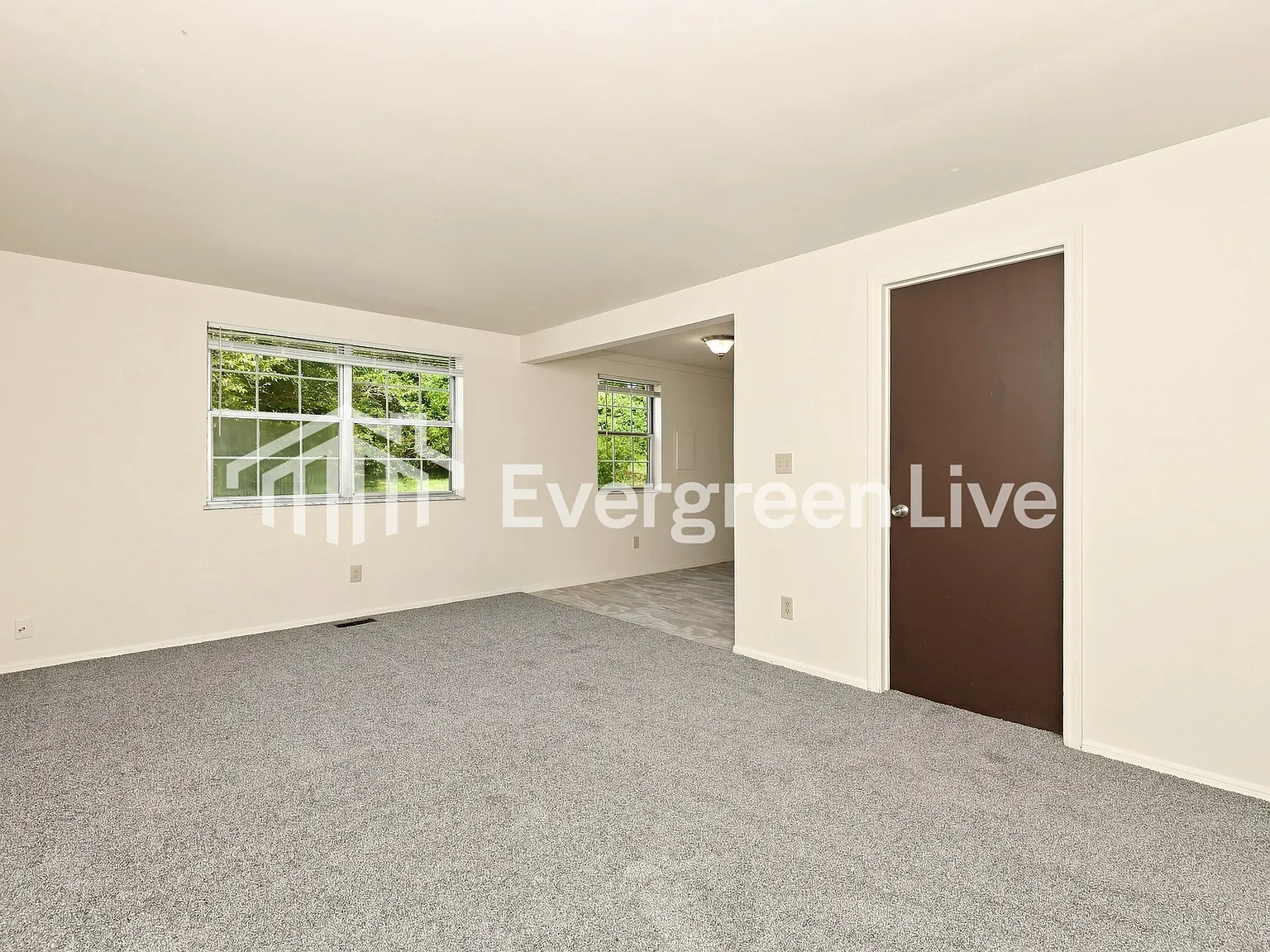 3 bed, 2.0 bath, 1420 sqft, $1,545 — Photo 1
