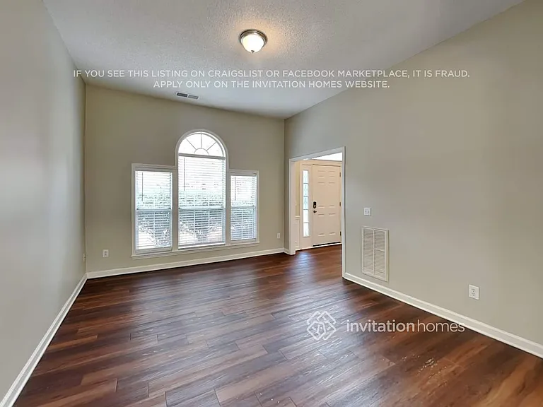 6000 Elm Cove Ln — Photo 4