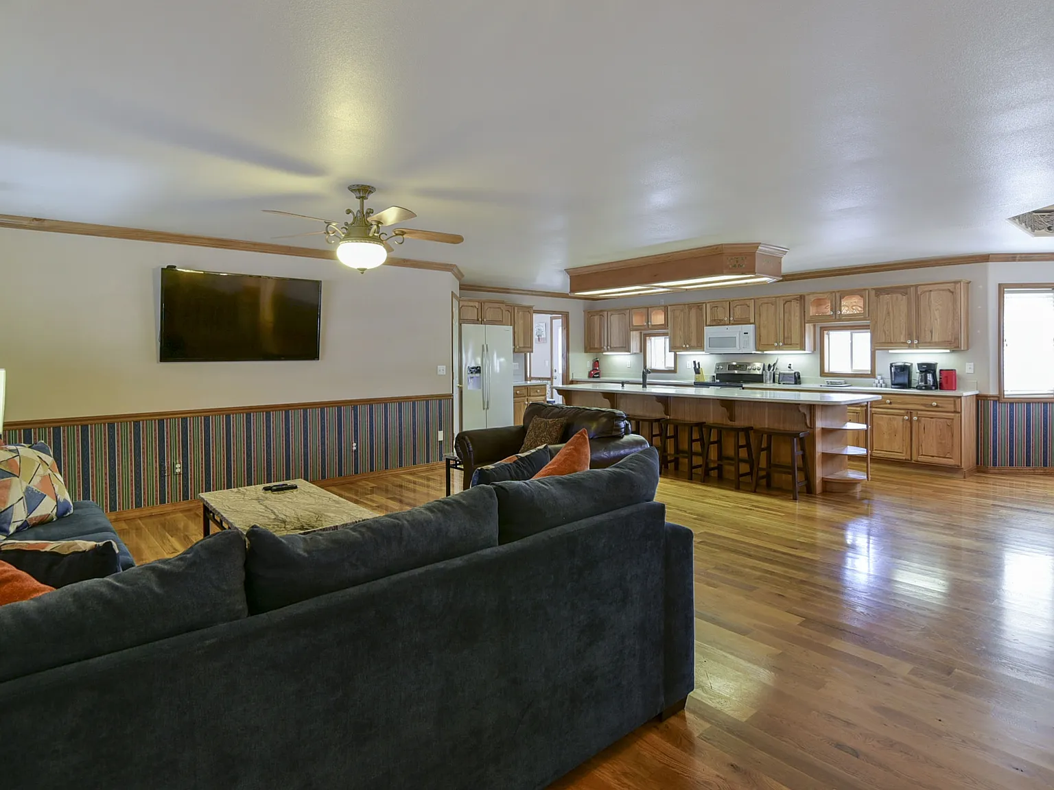 5558 State Highway 265 - 5BR — Photo 4