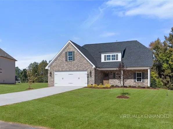 165 Canton Dr, Lexington, NC 27295
