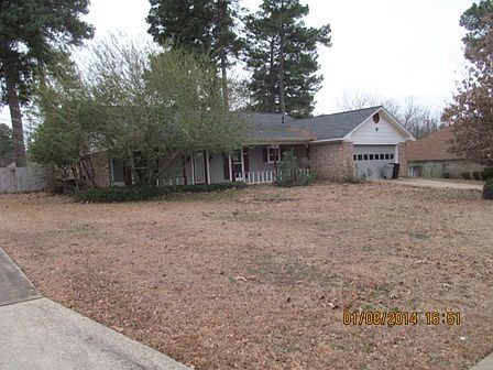 1st image of 215 Larkspur Ln