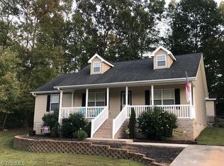 2263 Regency Dr, Randleman, NC 27317