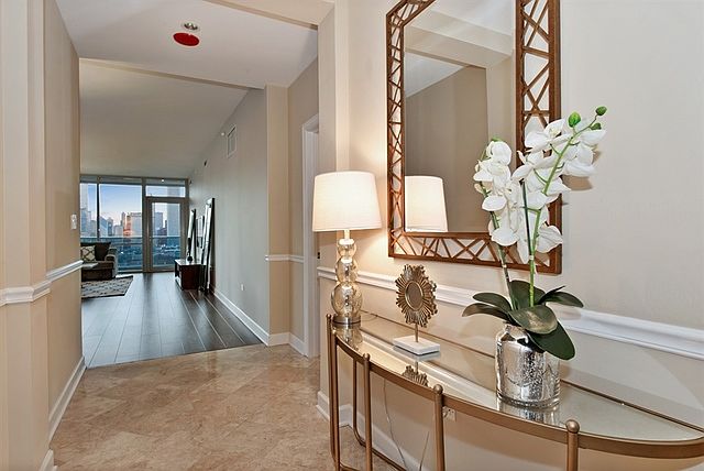 1st image of 1201 S Prairie Ave #2601